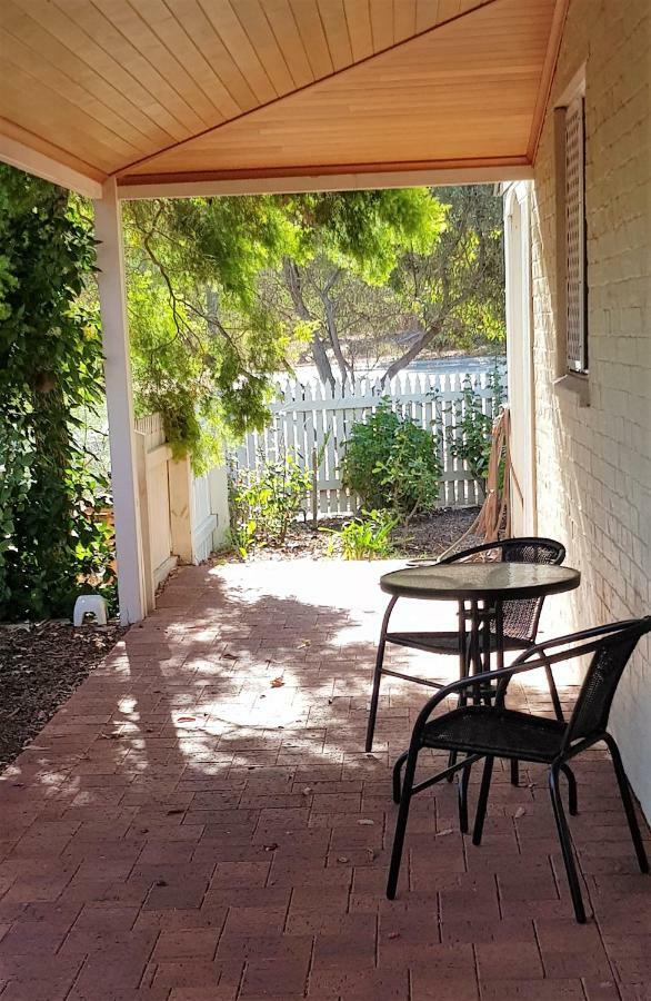 Tillbrook Cottage Perth Ngoại thất bức ảnh